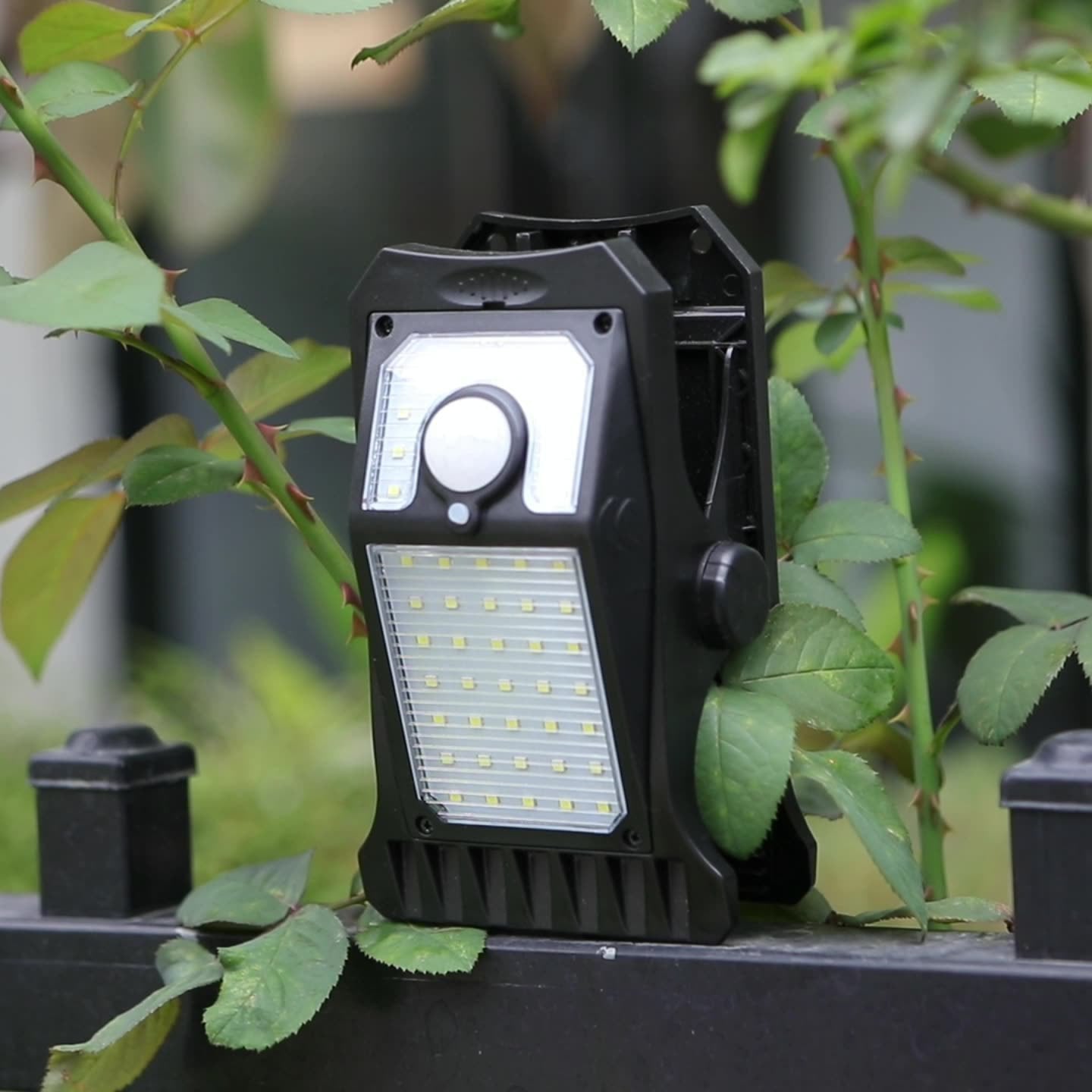 LumiClip™ Lampe Solaire LED Clip-On à Détection de Mouvement
